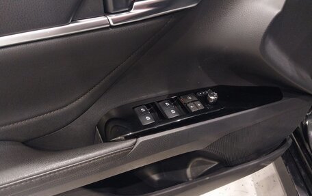 Toyota Camry, 2018 год, 2 580 000 рублей, 12 фотография