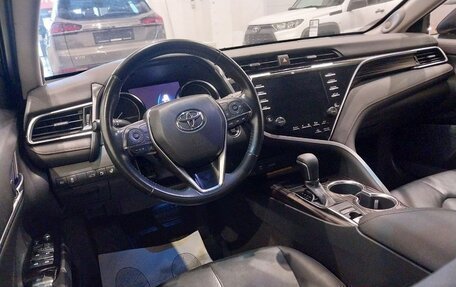 Toyota Camry, 2018 год, 2 580 000 рублей, 17 фотография