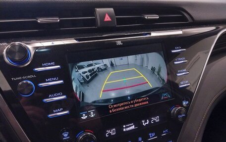 Toyota Camry, 2018 год, 2 580 000 рублей, 23 фотография