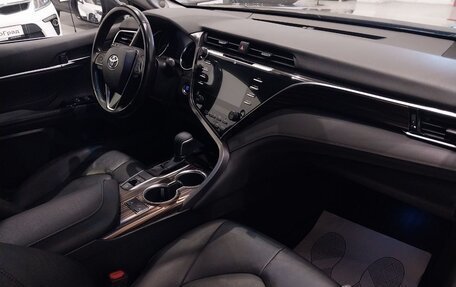 Toyota Camry, 2018 год, 2 580 000 рублей, 14 фотография