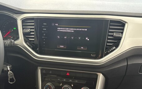 Volkswagen T-Roc I, 2022 год, 1 731 000 рублей, 11 фотография