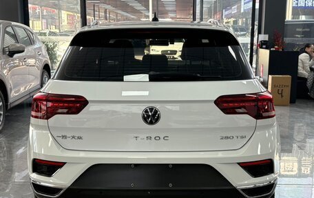 Volkswagen T-Roc I, 2022 год, 1 731 000 рублей, 5 фотография