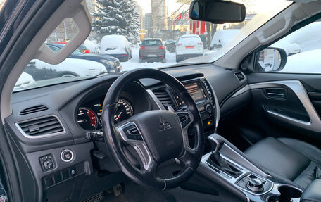 Mitsubishi Pajero Sport III рестайлинг, 2019 год, 3 249 000 рублей, 7 фотография