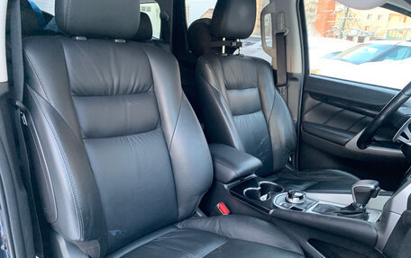 Mitsubishi Pajero Sport III рестайлинг, 2019 год, 3 249 000 рублей, 10 фотография