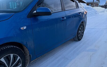 KIA Rio IV, 2018 год, 1 300 000 рублей, 2 фотография