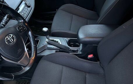 Toyota RAV4, 2017 год, 2 200 000 рублей, 8 фотография