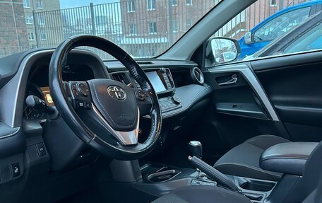 Toyota RAV4, 2017 год, 2 200 000 рублей, 7 фотография