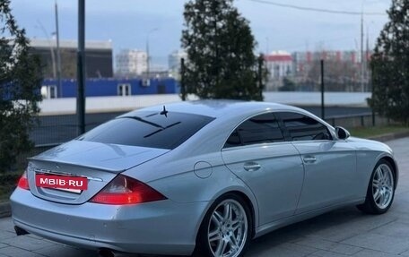 Mercedes-Benz CLS, 2005 год, 750 000 рублей, 2 фотография