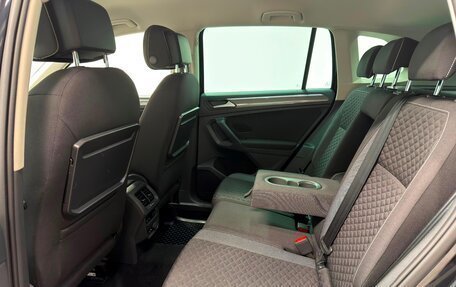 Volkswagen Tiguan II, 2018 год, 2 470 000 рублей, 6 фотография