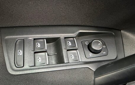 Volkswagen Tiguan II, 2018 год, 2 470 000 рублей, 12 фотография