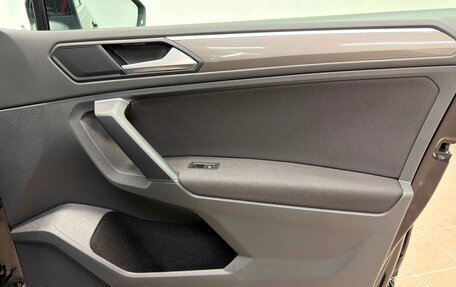 Volkswagen Tiguan II, 2018 год, 2 470 000 рублей, 20 фотография