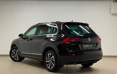 Volkswagen Tiguan II, 2018 год, 2 470 000 рублей, 26 фотография