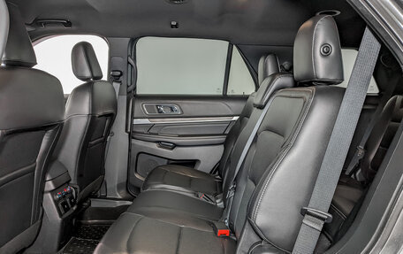 Ford Explorer VI, 2019 год, 3 155 000 рублей, 13 фотография