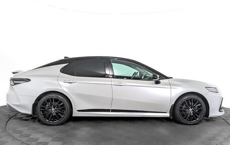 Toyota Camry, 2022 год, 4 300 000 рублей, 4 фотография