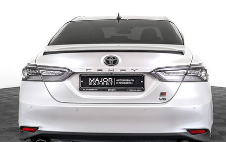 Toyota Camry, 2022 год, 4 300 000 рублей, 6 фотография