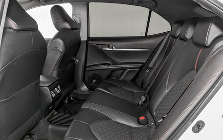 Toyota Camry, 2022 год, 4 300 000 рублей, 12 фотография