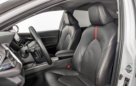 Toyota Camry, 2022 год, 4 300 000 рублей, 20 фотография