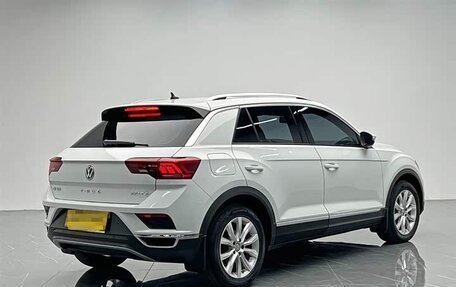 Volkswagen T-Roc I, 2022 год, 1 790 000 рублей, 5 фотография