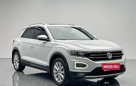 Volkswagen T-Roc I, 2022 год, 1 790 000 рублей, 3 фотография