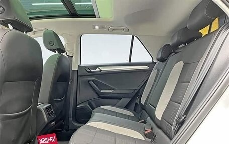 Volkswagen T-Roc I, 2022 год, 1 790 000 рублей, 14 фотография