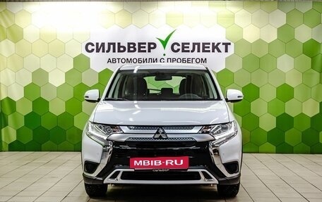Mitsubishi Outlander III рестайлинг 3, 2019 год, 2 599 000 рублей, 3 фотография