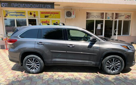 Toyota Highlander III, 2019 год, 4 100 000 рублей, 7 фотография