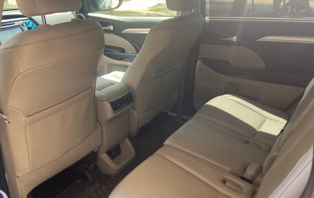 Toyota Highlander III, 2019 год, 4 100 000 рублей, 6 фотография