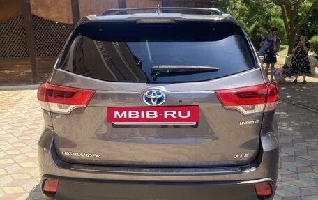 Toyota Highlander III, 2019 год, 4 100 000 рублей, 2 фотография