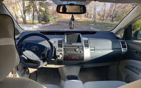 Toyota Prius, 2006 год, 725 000 рублей, 6 фотография