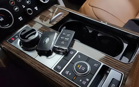 Land Rover Range Rover IV рестайлинг, 2022 год, 11 615 000 рублей, 9 фотография