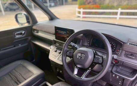 Honda Stepwgn, 2023 год, 2 600 000 рублей, 7 фотография