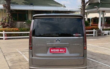 Honda Stepwgn, 2023 год, 2 600 000 рублей, 4 фотография