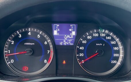 Hyundai Solaris II рестайлинг, 2016 год, 1 049 000 рублей, 24 фотография