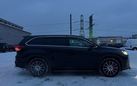 Toyota Highlander III, 2016 год, 3 500 000 рублей, 18 фотография