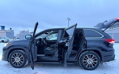 Toyota Highlander III, 2016 год, 3 500 000 рублей, 28 фотография