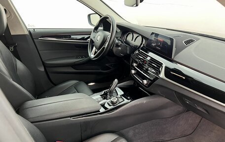 BMW 5 серия, 2020 год, 2 890 000 рублей, 12 фотография