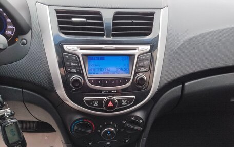 Hyundai Solaris II рестайлинг, 2012 год, 720 000 рублей, 11 фотография