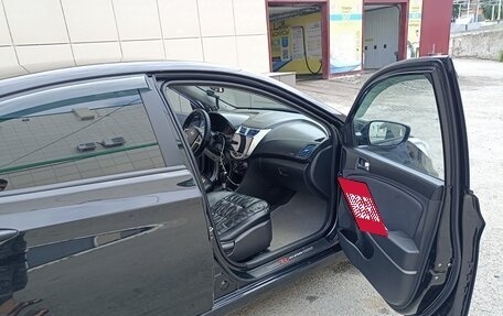 Hyundai Solaris II рестайлинг, 2013 год, 700 000 рублей, 6 фотография