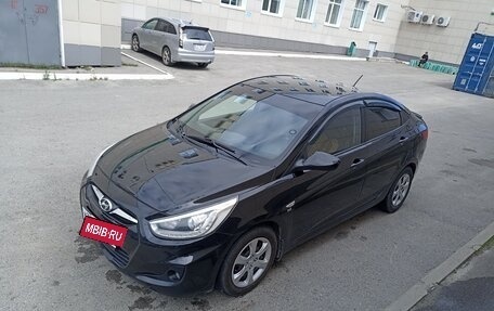 Hyundai Solaris II рестайлинг, 2013 год, 700 000 рублей, 4 фотография
