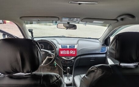 Hyundai Solaris II рестайлинг, 2013 год, 700 000 рублей, 7 фотография