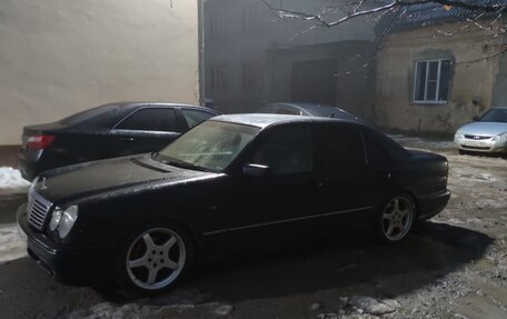 Mercedes-Benz E-Класс, 1997 год, 350 000 рублей, 3 фотография