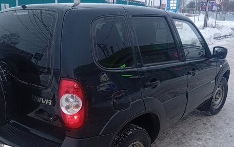 Chevrolet Niva I рестайлинг, 2015 год, 630 000 рублей, 3 фотография