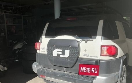 Toyota FJ Cruiser, 2021 год, 7 770 000 рублей, 26 фотография