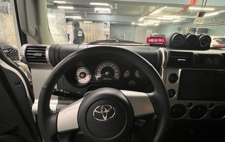 Toyota FJ Cruiser, 2021 год, 7 770 000 рублей, 19 фотография