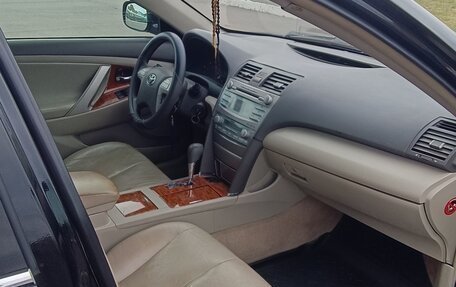 Toyota Camry, 2007 год, 780 000 рублей, 10 фотография