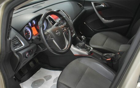 Opel Astra J, 2011 год, 699 000 рублей, 7 фотография