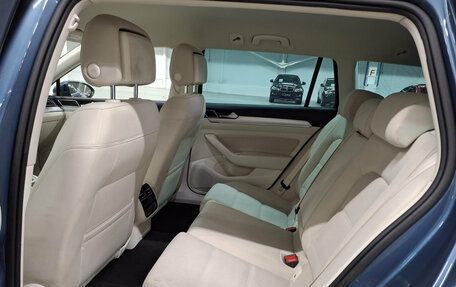 Volkswagen Passat B8 рестайлинг, 2018 год, 1 900 000 рублей, 12 фотография