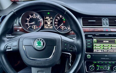 Skoda Superb III рестайлинг, 2011 год, 950 000 рублей, 7 фотография