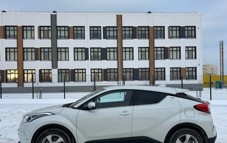 Toyota C-HR I рестайлинг, 2018 год, 2 250 000 рублей, 5 фотография