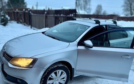 Volkswagen Jetta VI, 2013 год, 880 000 рублей, 3 фотография
